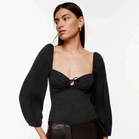 Top BEBE Manches Courtes Avec Col V Et Détail Crochet - Taille L - Neuf Avec étiquettes